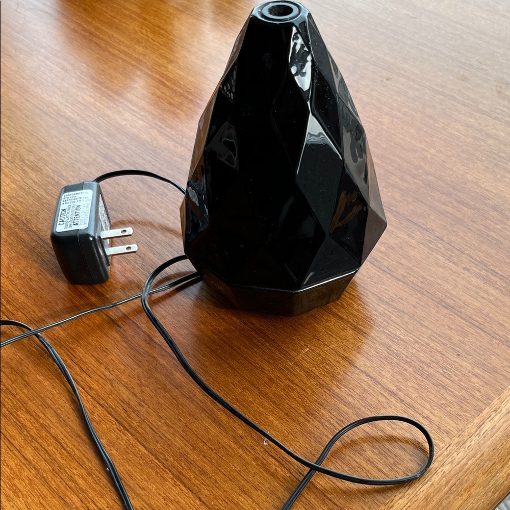 Saje Black Aromatherapy Diffuser